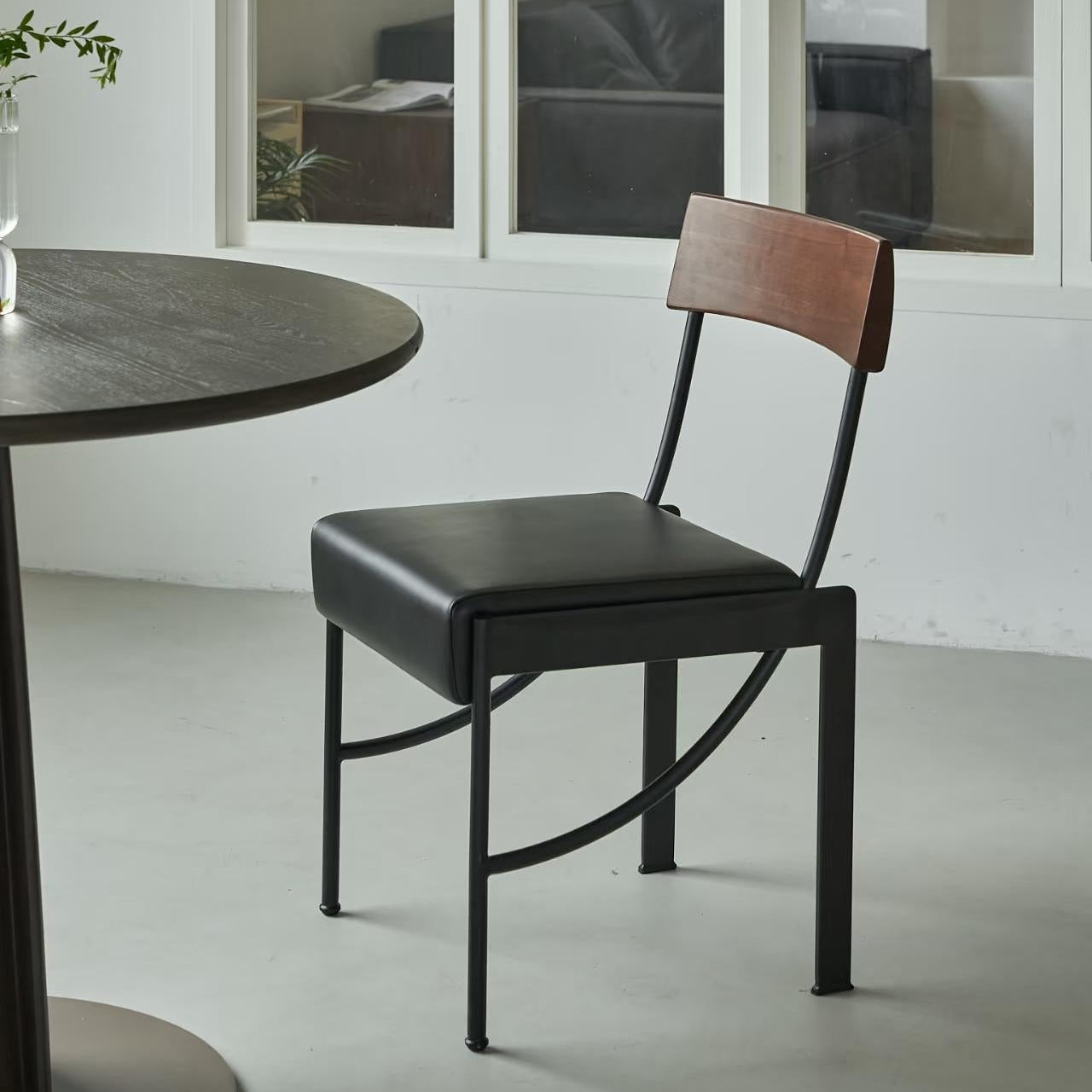 Zi Zuk Dining Chair