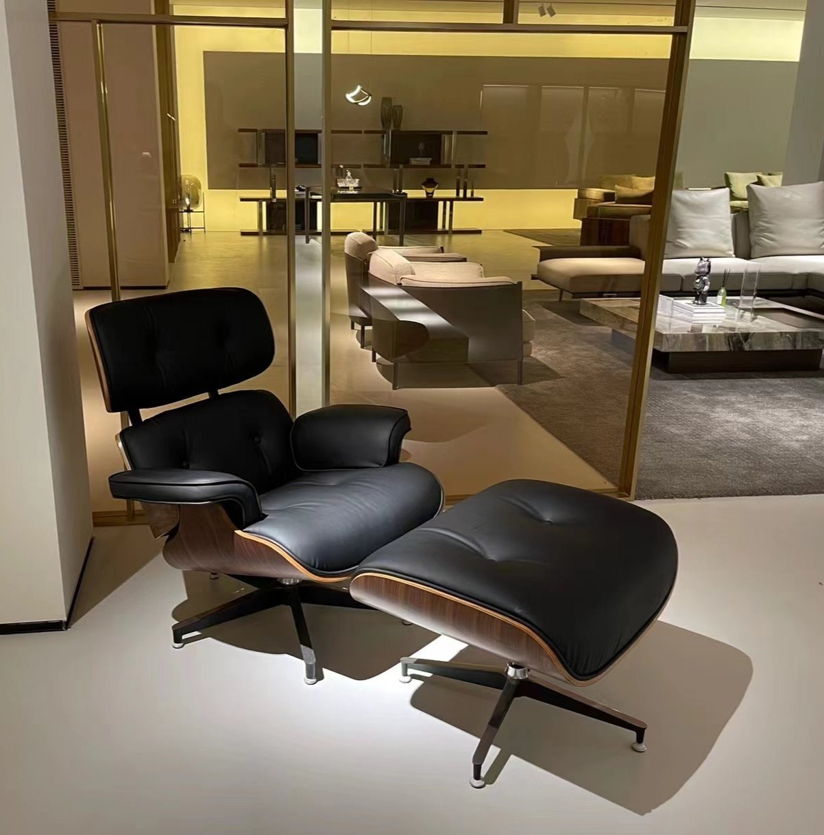 Eames Lounge Chair